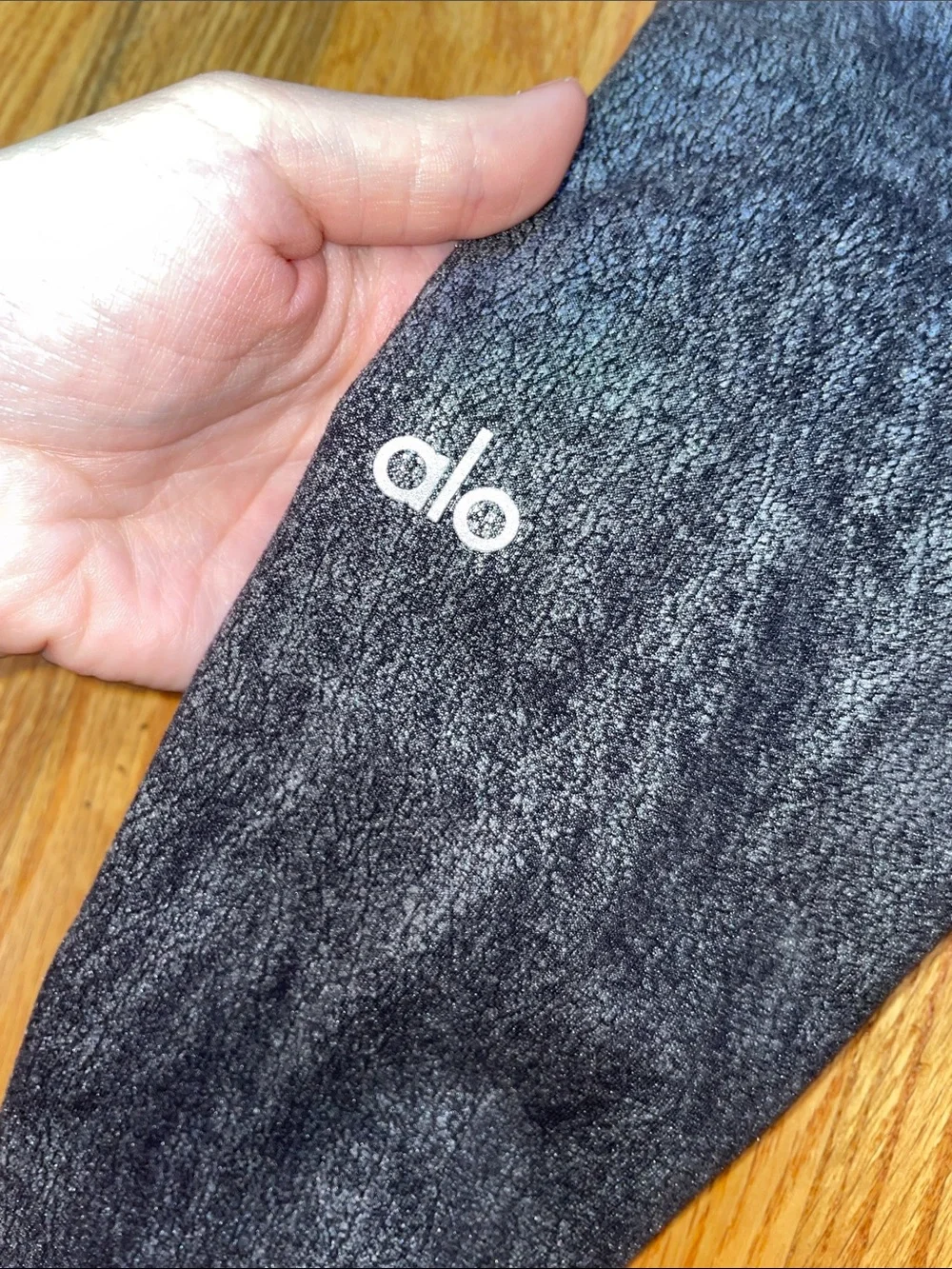 Alo black textured full length leggings